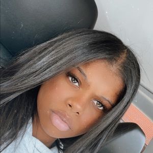 Meet your Posher, Alaya